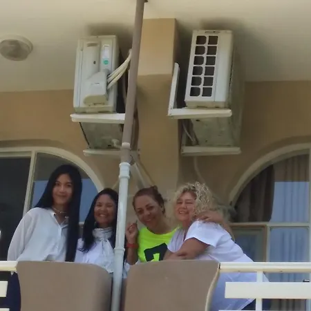 尼西亚酒店 酒店